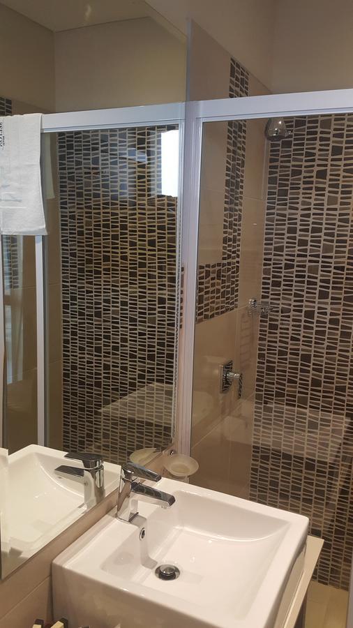 קינשאסה Hotel Selton מראה חיצוני תמונה